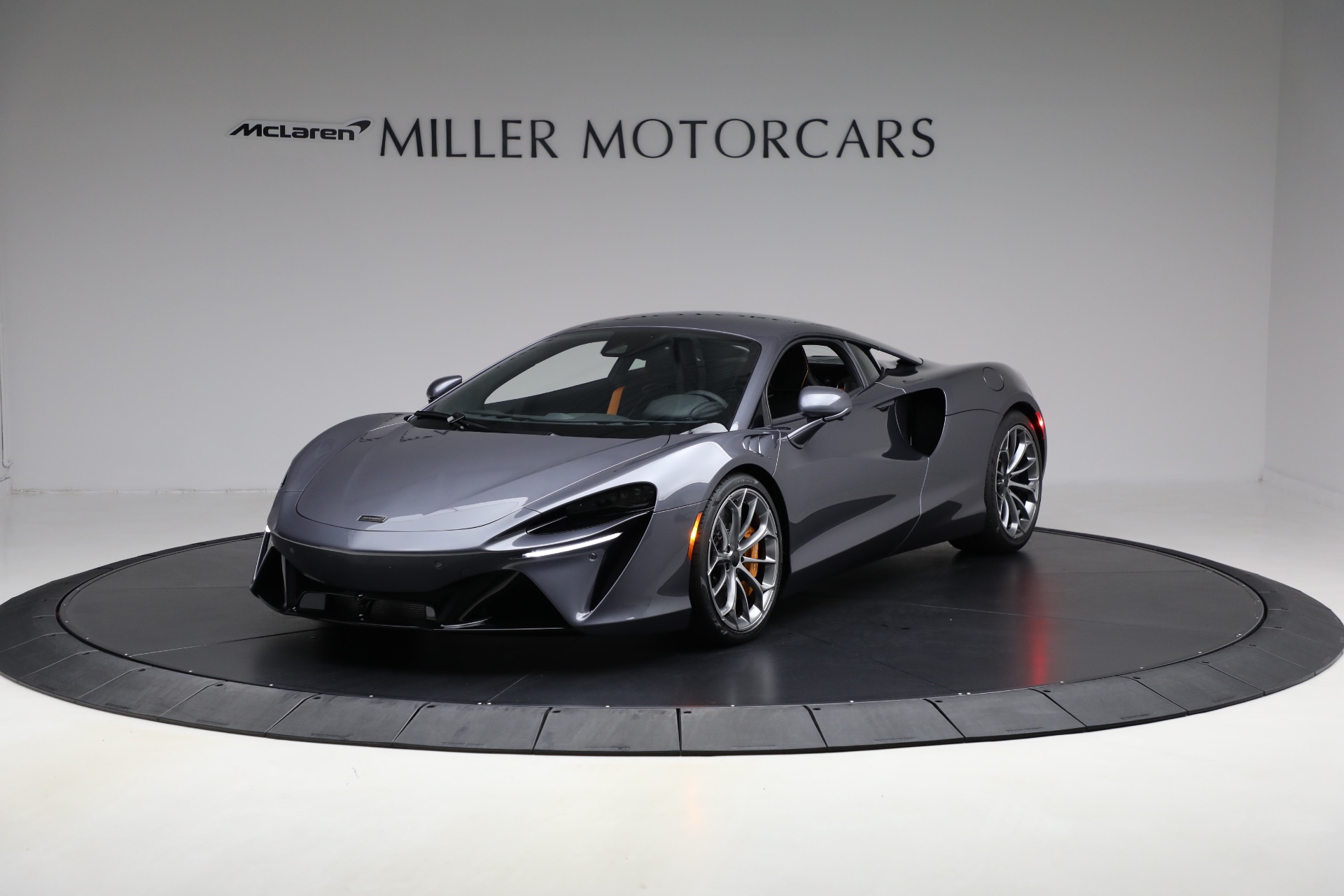 Used 2025 McLaren Artura Vision for sale $292,398 at Rolls-Royce Motor Cars Greenwich in Greenwich CT 06830 1