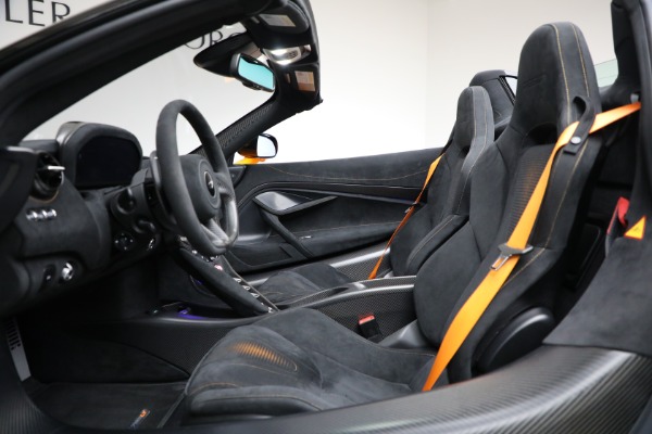 Used 2022 McLaren 765LT Spider for sale Sold at Rolls-Royce Motor Cars Greenwich in Greenwich CT 06830 25