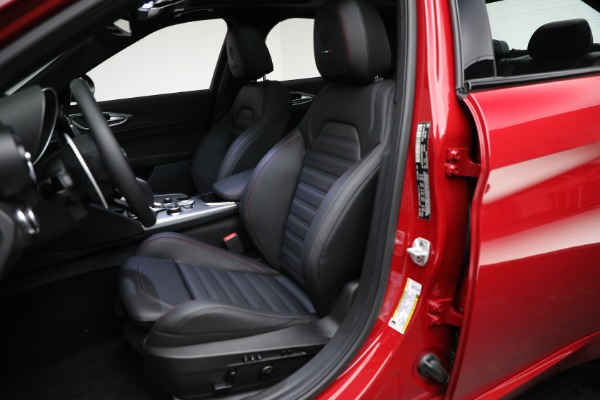 Used 2025 Alfa Romeo Giulia for sale $51,900 at Rolls-Royce Motor Cars Greenwich in Greenwich CT 06830 15