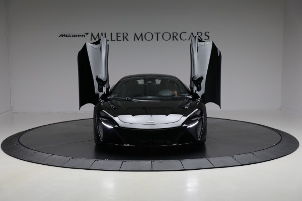 Used 2023 McLaren Artura Vision for sale $189,900 at Rolls-Royce Motor Cars Greenwich in Greenwich CT 06830 13