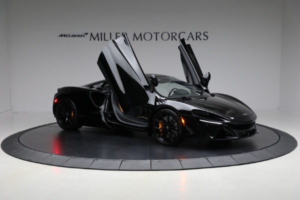 Used 2023 McLaren Artura Vision for sale $189,900 at Rolls-Royce Motor Cars Greenwich in Greenwich CT 06830 20