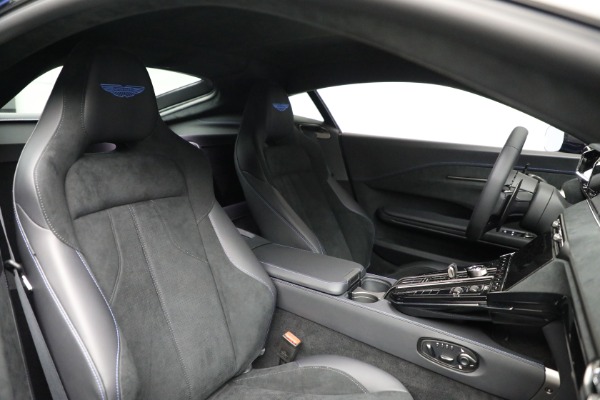Used 2025 Aston Martin Vantage for sale $196,900 at Rolls-Royce Motor Cars Greenwich in Greenwich CT 06830 19