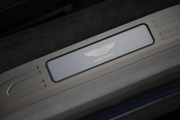 Used 2025 Aston Martin Vantage for sale $196,900 at Rolls-Royce Motor Cars Greenwich in Greenwich CT 06830 26