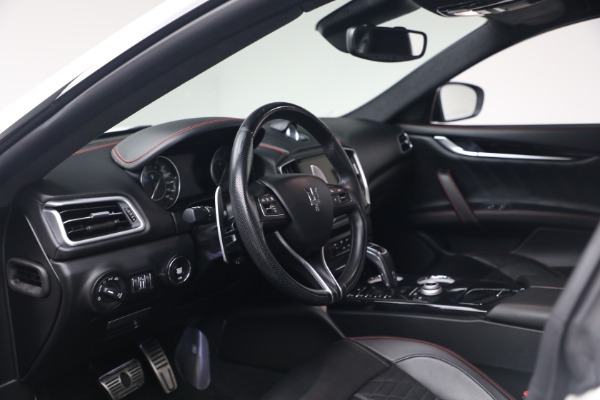 Used 2022 Maserati Ghibli Modena Q4 for sale $37,900 at Rolls-Royce Motor Cars Greenwich in Greenwich CT 06830 14