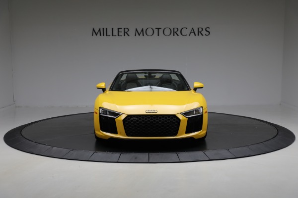 Used 2018 Audi R8 5.2 quattro V10 Spyder for sale $135,900 at Rolls-Royce Motor Cars Greenwich in Greenwich CT 06830 12