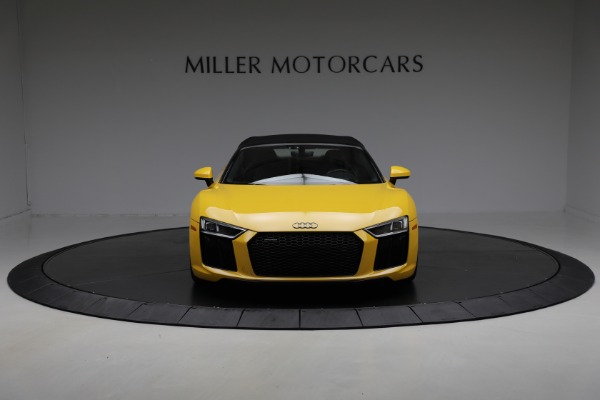 Used 2018 Audi R8 5.2 quattro V10 Spyder for sale $135,900 at Rolls-Royce Motor Cars Greenwich in Greenwich CT 06830 13