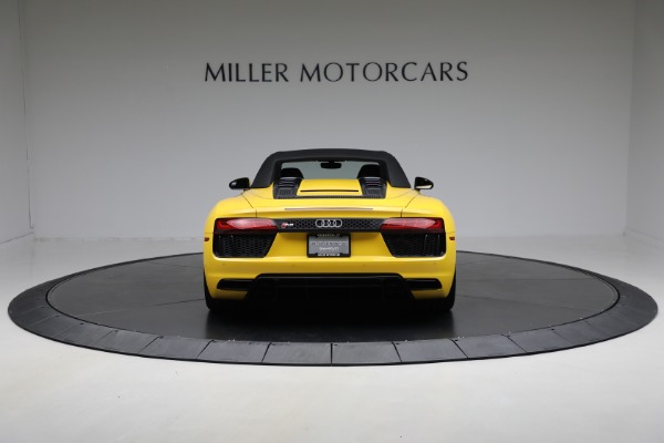 Used 2018 Audi R8 5.2 quattro V10 Spyder for sale $135,900 at Rolls-Royce Motor Cars Greenwich in Greenwich CT 06830 19