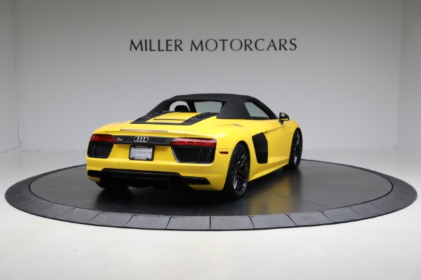 Used 2018 Audi R8 5.2 quattro V10 Spyder for sale $135,900 at Rolls-Royce Motor Cars Greenwich in Greenwich CT 06830 20