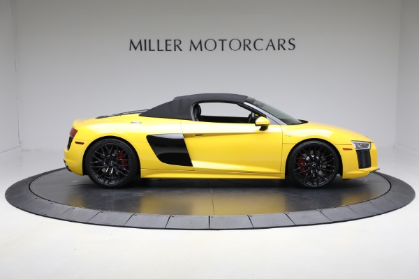 Used 2018 Audi R8 5.2 quattro V10 Spyder for sale $135,900 at Rolls-Royce Motor Cars Greenwich in Greenwich CT 06830 22