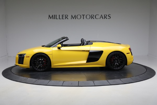 Used 2018 Audi R8 5.2 quattro V10 Spyder for sale $135,900 at Rolls-Royce Motor Cars Greenwich in Greenwich CT 06830 3