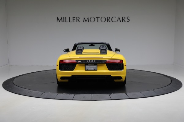 Used 2018 Audi R8 5.2 quattro V10 Spyder for sale $135,900 at Rolls-Royce Motor Cars Greenwich in Greenwich CT 06830 6