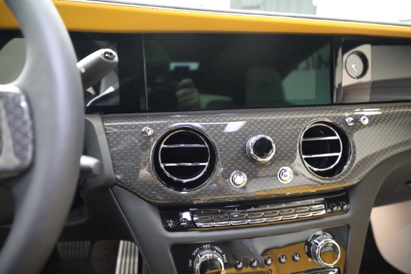 Used 2025 Rolls-Royce Black Badge Spectre for sale $459,900 at Rolls-Royce Motor Cars Greenwich in Greenwich CT 06830 19