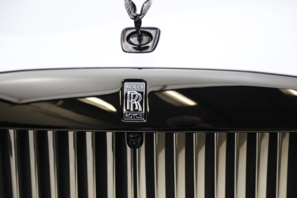 Used 2025 Rolls-Royce Black Badge Spectre for sale $459,900 at Rolls-Royce Motor Cars Greenwich in Greenwich CT 06830 27