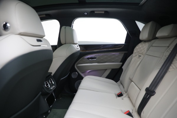 New 2023 Bentley Bentayga V8 for sale $189,900 at Rolls-Royce Motor Cars Greenwich in Greenwich CT 06830 20