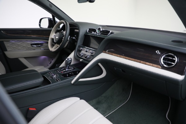 New 2023 Bentley Bentayga V8 for sale $189,900 at Rolls-Royce Motor Cars Greenwich in Greenwich CT 06830 28
