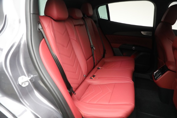 New 2025 Maserati Grecale Trofeo for sale $118,531 at Rolls-Royce Motor Cars Greenwich in Greenwich CT 06830 21