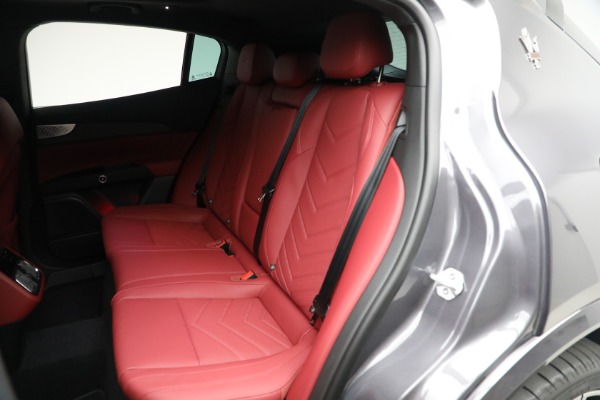 New 2025 Maserati Grecale Trofeo for sale $118,531 at Rolls-Royce Motor Cars Greenwich in Greenwich CT 06830 23