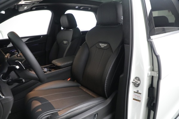 Used 2023 Bentley Bentayga V8 for sale $175,900 at Rolls-Royce Motor Cars Greenwich in Greenwich CT 06830 16