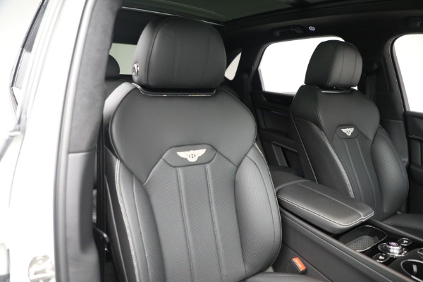 Used 2023 Bentley Bentayga V8 for sale $175,900 at Rolls-Royce Motor Cars Greenwich in Greenwich CT 06830 24