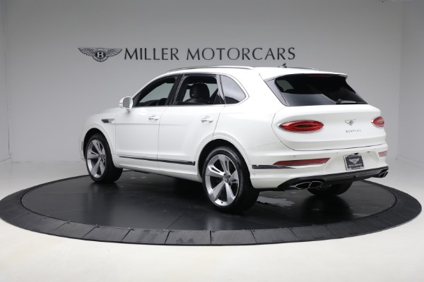 Used 2023 Bentley Bentayga V8 for sale $175,900 at Rolls-Royce Motor Cars Greenwich in Greenwich CT 06830 5