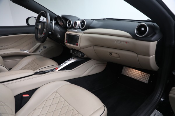 Used 2016 Ferrari California T for sale $122,900 at Rolls-Royce Motor Cars Greenwich in Greenwich CT 06830 19