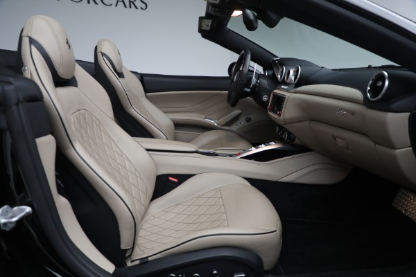 Used 2016 Ferrari California T for sale $122,900 at Rolls-Royce Motor Cars Greenwich in Greenwich CT 06830 20
