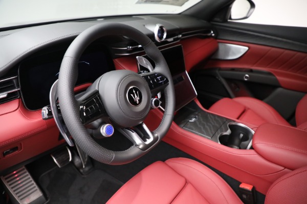 New 2025 Maserati Grecale for sale $83,405 at Rolls-Royce Motor Cars Greenwich in Greenwich CT 06830 13