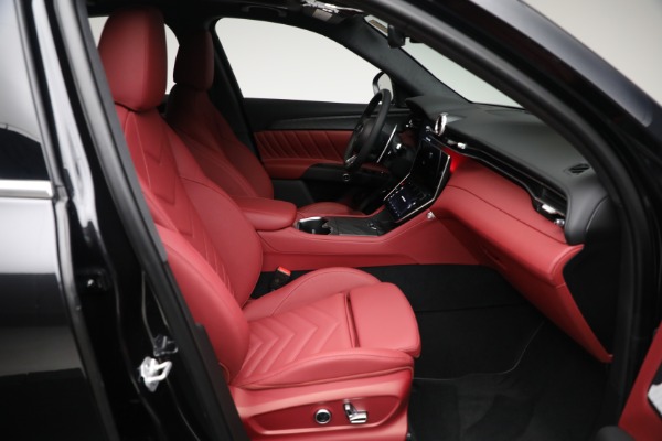 New 2025 Maserati Grecale for sale $83,405 at Rolls-Royce Motor Cars Greenwich in Greenwich CT 06830 16
