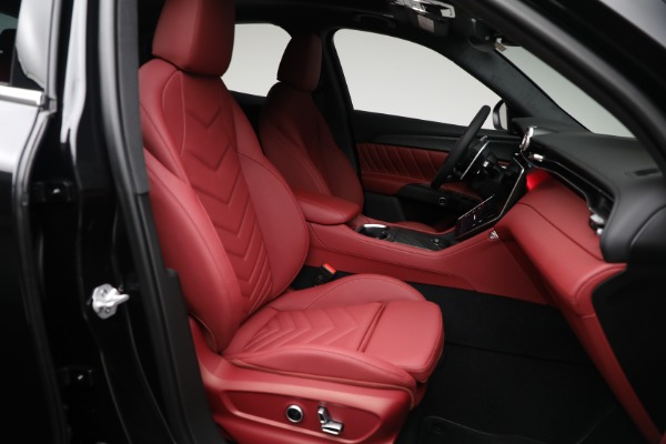 New 2025 Maserati Grecale for sale $83,405 at Rolls-Royce Motor Cars Greenwich in Greenwich CT 06830 17