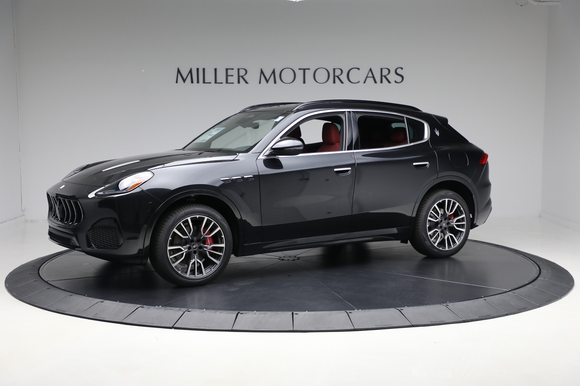 New 2025 Maserati Grecale for sale $83,405 at Rolls-Royce Motor Cars Greenwich in Greenwich CT 06830 1