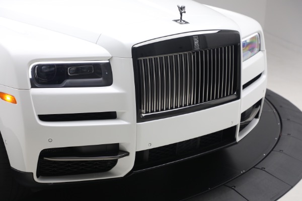 Used 2022 Rolls-Royce Black Badge Cullinan for sale Call for price at Rolls-Royce Motor Cars Greenwich in Greenwich CT 06830 15