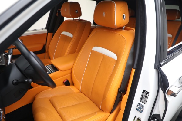 Used 2022 Rolls-Royce Black Badge Cullinan for sale Call for price at Rolls-Royce Motor Cars Greenwich in Greenwich CT 06830 19