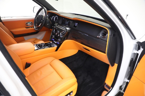 Used 2022 Rolls-Royce Black Badge Cullinan for sale Call for price at Rolls-Royce Motor Cars Greenwich in Greenwich CT 06830 21