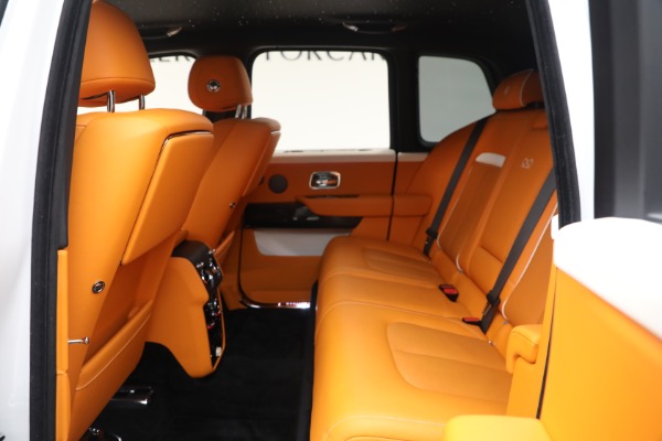 Used 2022 Rolls-Royce Black Badge Cullinan for sale Call for price at Rolls-Royce Motor Cars Greenwich in Greenwich CT 06830 25