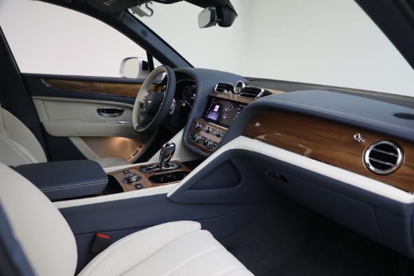 New 2025 Bentley Bentayga EWB V8 for sale $262,915 at Rolls-Royce Motor Cars Greenwich in Greenwich CT 06830 23