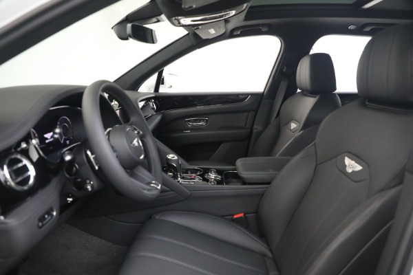 New 2025 Bentley Bentayga V8 for sale $199,900 at Rolls-Royce Motor Cars Greenwich in Greenwich CT 06830 16