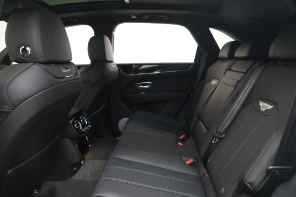 New 2025 Bentley Bentayga V8 for sale $199,900 at Rolls-Royce Motor Cars Greenwich in Greenwich CT 06830 20