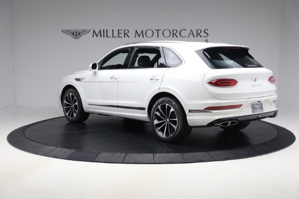 New 2025 Bentley Bentayga V8 for sale $199,900 at Rolls-Royce Motor Cars Greenwich in Greenwich CT 06830 3