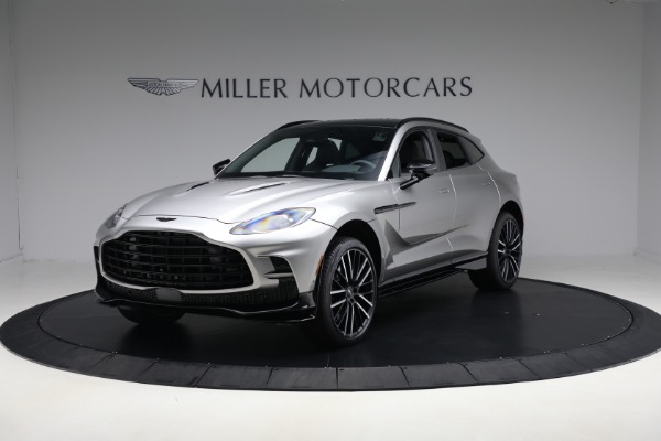 2025 Aston Martin DBX