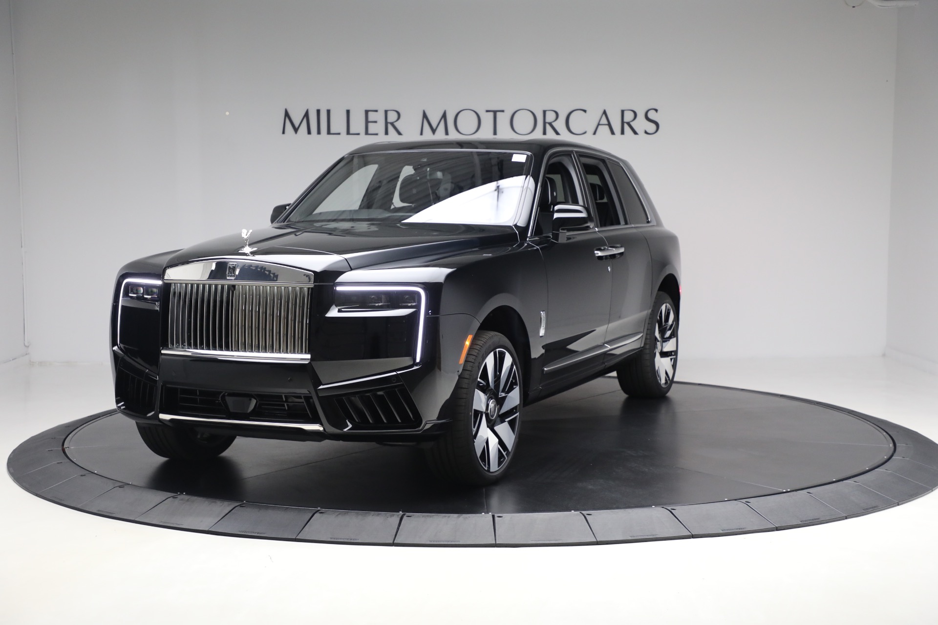 Used 2026 Rolls-Royce Cullinan for sale $449,900 at Rolls-Royce Motor Cars Greenwich in Greenwich CT 06830 1
