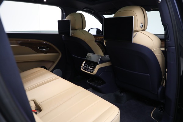 Used 2024 Bentley Bentayga EWB V8 for sale $204,900 at Rolls-Royce Motor Cars Greenwich in Greenwich CT 06830 24