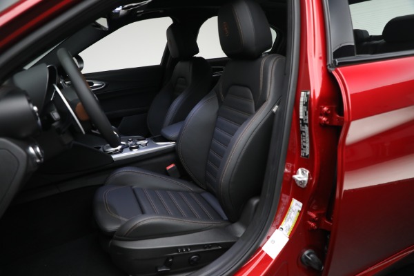New 2025 Alfa Romeo Giulia Intensa for sale Sold at Rolls-Royce Motor Cars Greenwich in Greenwich CT 06830 15