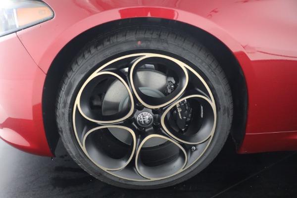 New 2025 Alfa Romeo Giulia Intensa for sale Sold at Rolls-Royce Motor Cars Greenwich in Greenwich CT 06830 24