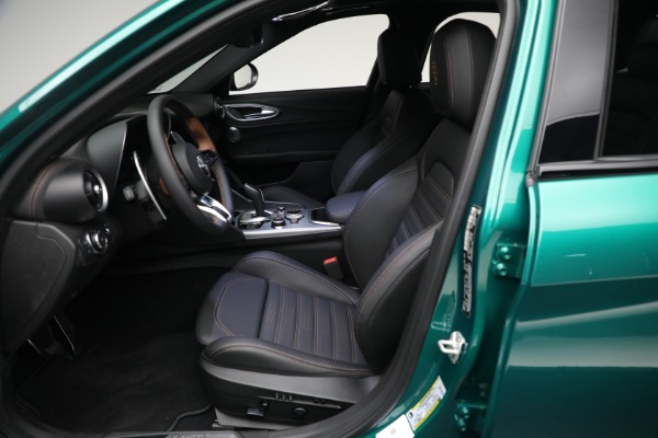 New 2025 Alfa Romeo Giulia Intensa for sale Sold at Rolls-Royce Motor Cars Greenwich in Greenwich CT 06830 14