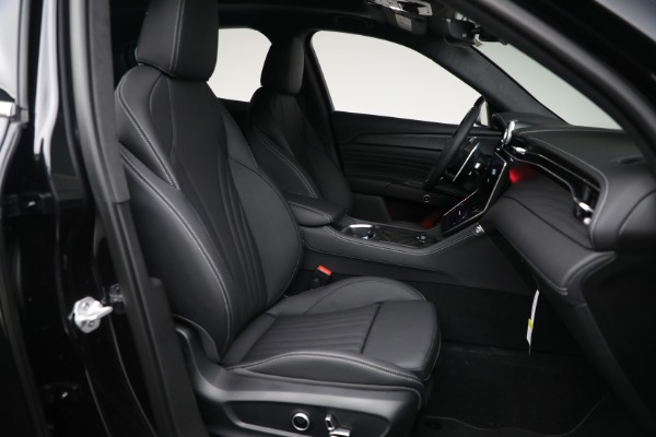 New 2025 Maserati Grecale for sale $77,058 at Rolls-Royce Motor Cars Greenwich in Greenwich CT 06830 17