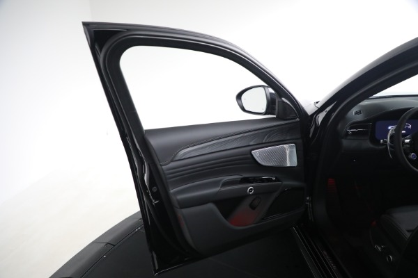 New 2025 Maserati Grecale for sale $77,058 at Rolls-Royce Motor Cars Greenwich in Greenwich CT 06830 23