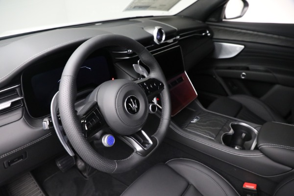 New 2025 Maserati Grecale for sale $69,315 at Rolls-Royce Motor Cars Greenwich in Greenwich CT 06830 23