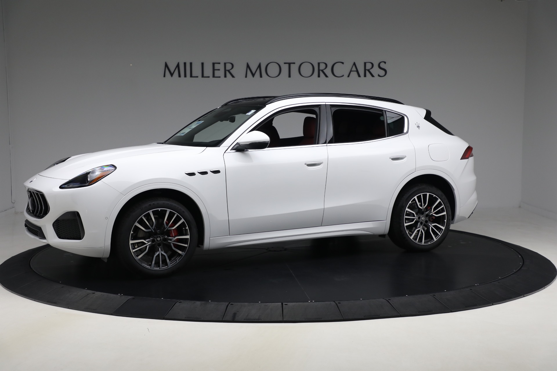 New 2025 Maserati Grecale for sale $82,286 at Rolls-Royce Motor Cars Greenwich in Greenwich CT 06830 1