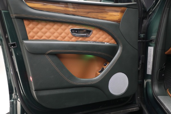 Used 2021 Bentley Bentayga V8 for sale $109,900 at Rolls-Royce Motor Cars Greenwich in Greenwich CT 06830 18
