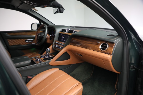 Used 2021 Bentley Bentayga V8 for sale $109,900 at Rolls-Royce Motor Cars Greenwich in Greenwich CT 06830 27